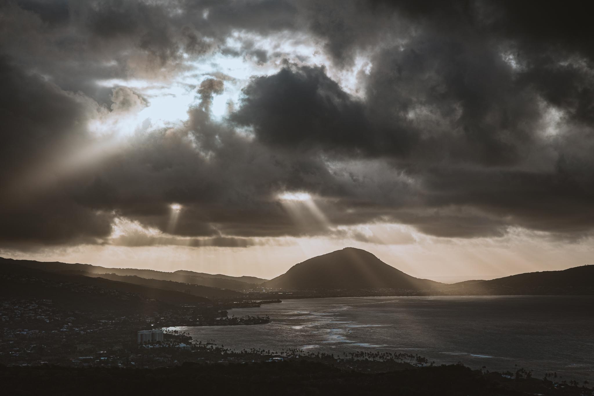 Crepuscular rays over the ridge